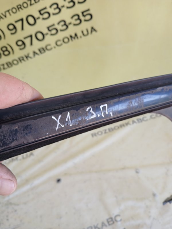 Молдинг двери верхний задний правый X1 2017 F48 B46A20 Молдинг двери верхний задний правый X1 2017 F48 B46A20