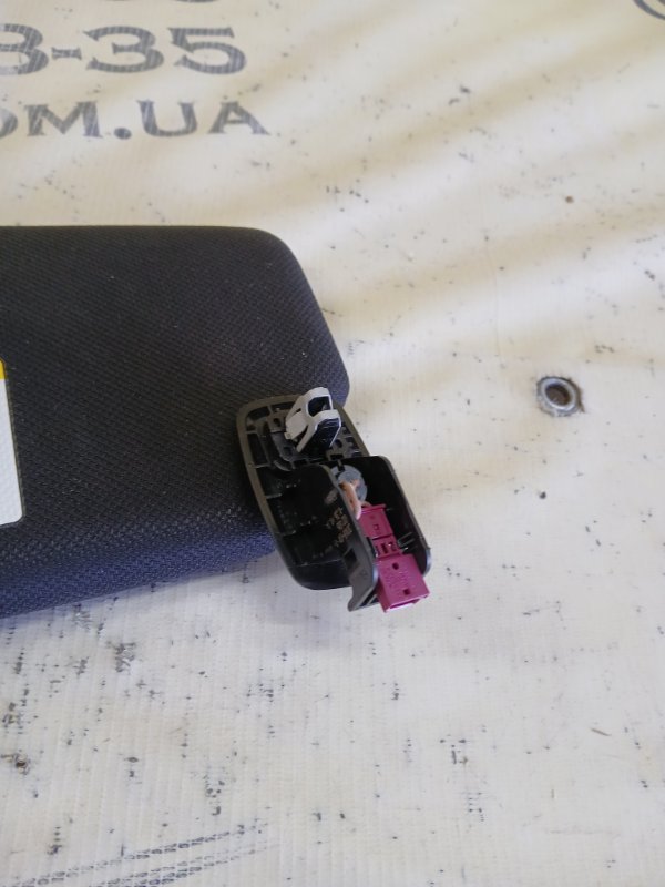 Козырек солнцезащитный передний правый BMW 530 G30 XB1142M0 Козырек солнцезащитный передний правый BMW 530 G30 XB1142M0