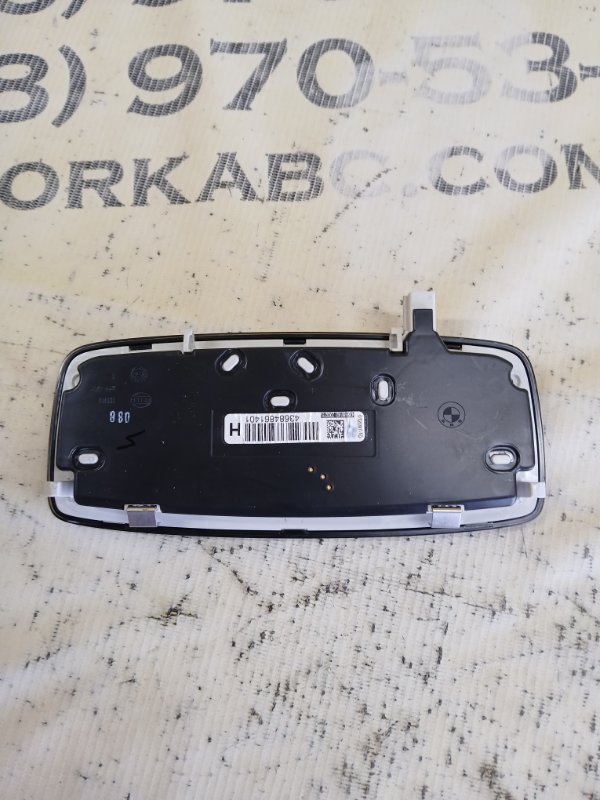 Плафон салона задний BMW 530 G30 XB1142M0 Плафон салона задний BMW 530 G30 XB1142M0