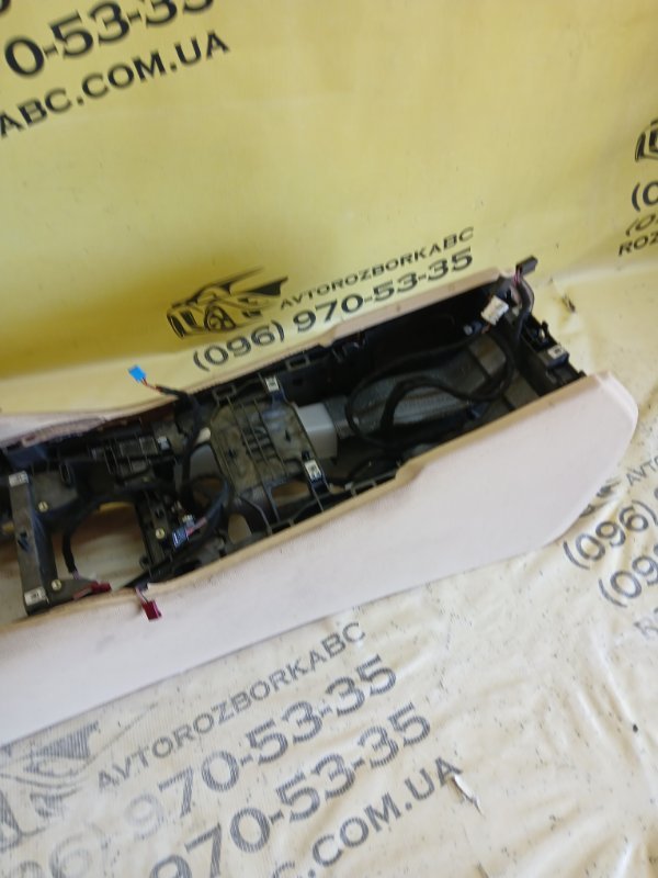 Консоль центральная BMW 530 G30 XB1142M0 Консоль центральная BMW 530 G30 XB1142M0