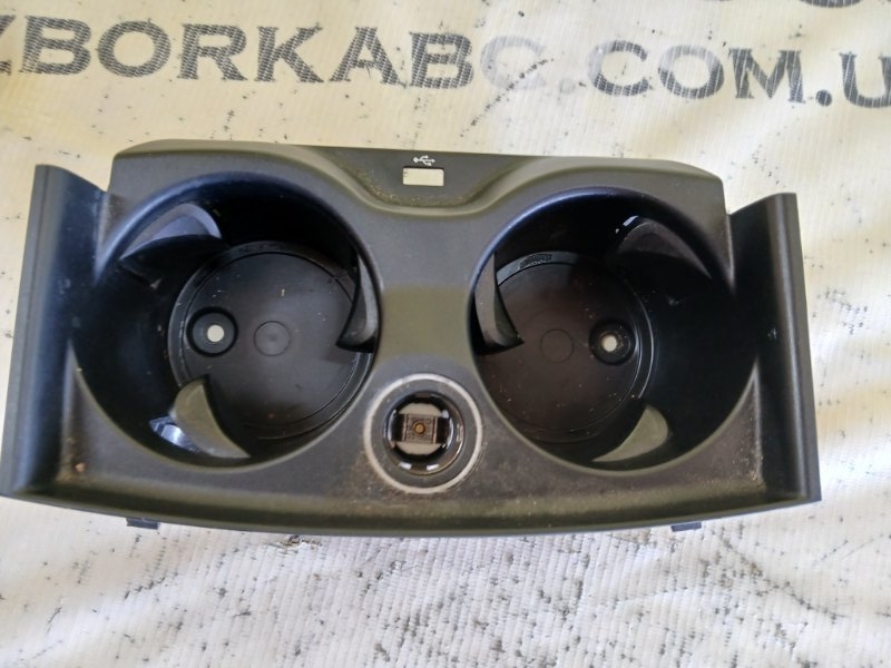 Подстаканник 530 2018 G30 XB1142M0 Подстаканник 530 2018 G30 XB1142M0