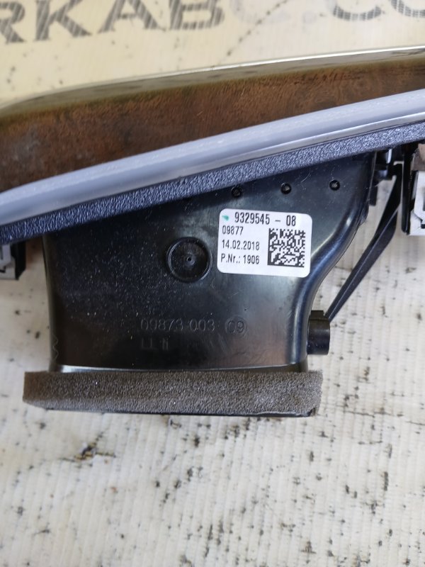 Дефлектор торпедо передний левый BMW 530 G30 XB1142M0 Дефлектор торпедо передний левый BMW 530 G30 XB1142M0