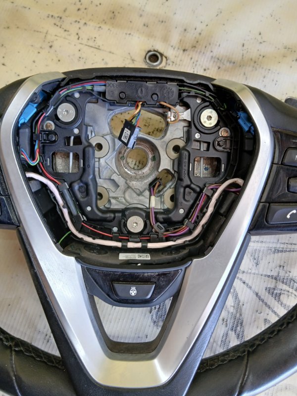 Руль 530 2018 G30 XB1142M0 Руль 530 2018 G30 XB1142M0