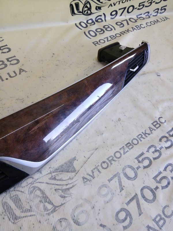 Декоративная накладка торпедо BMW 530 G30 XB1142M0 Декоративная накладка торпедо BMW 530 G30 XB1142M0