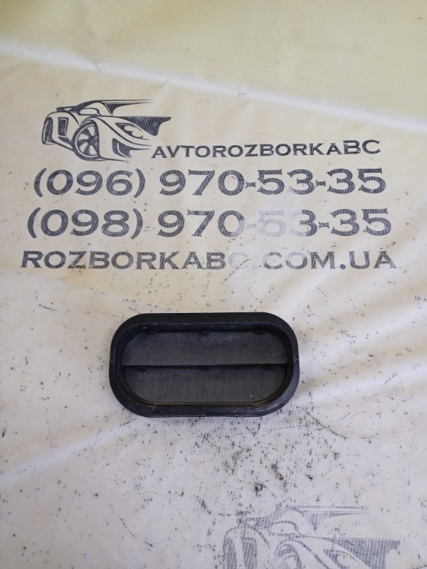 Запчасть решетка вентиляционная задняя левая volkswagen passat 2014 B7 2.0 6R0819465B Б/У Решетка вентиляционная задняя левая volkswagen passat 2014 B7 2.0 6R0819465B Б/У