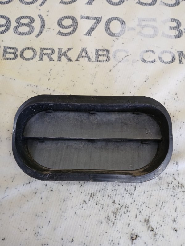 Решетка вентиляционная задняя левая passat 2014 B7 2.0 Решетка вентиляционная задняя левая passat 2014 B7 2.0