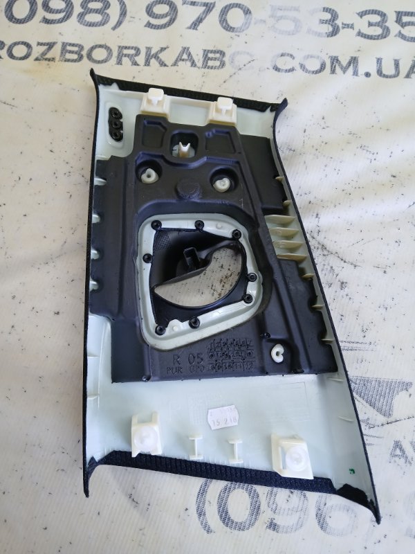 Накладка стойки правая BMW 530 G30 XB1142M0 Накладка стойки правая BMW 530 G30 XB1142M0