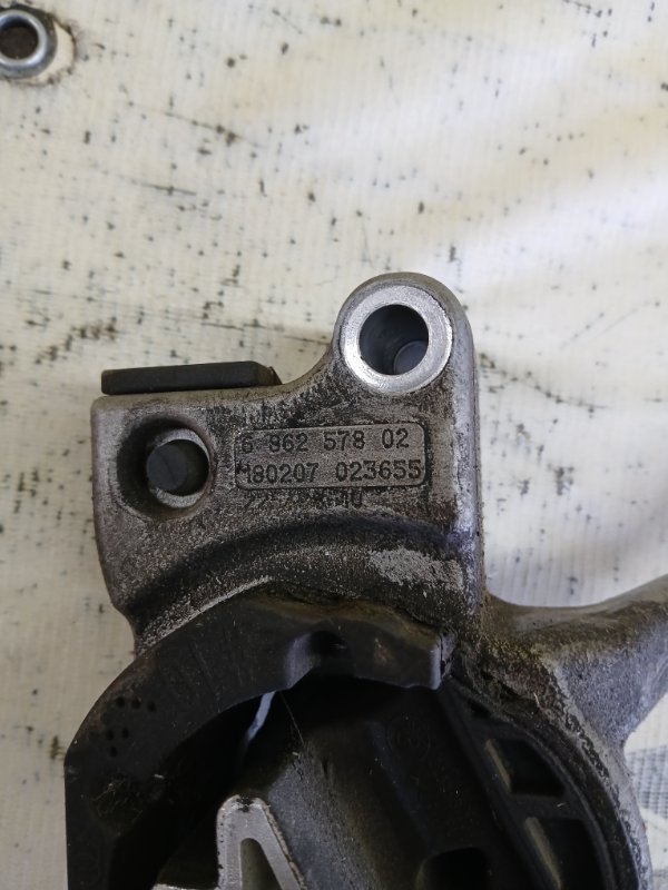 Подушка АКПП BMW 530 G30 XB1142M0 Подушка АКПП BMW 530 G30 XB1142M0