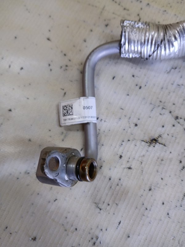 Трубка масляная BMW 530 G30 XB1142M0 Трубка масляная BMW 530 G30 XB1142M0