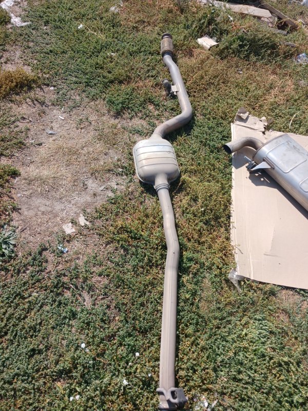 Запчасть глушитель центральная часть Mercedes-Benz GLC 300 2019 X253 27492031846862 A2534906901 Б/У Глушитель центральная часть Mercedes-Benz GLC 300 2019 X253 27492031846862 A2534906901 Б/У