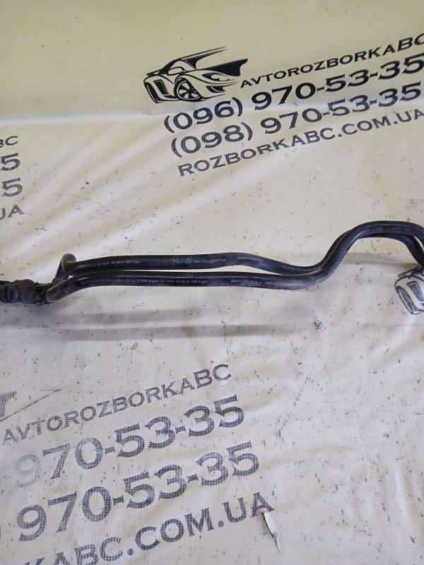 Трубка масляного радиатора BMW 530 G30 XB1142M0 Трубка масляного радиатора BMW 530 G30 XB1142M0