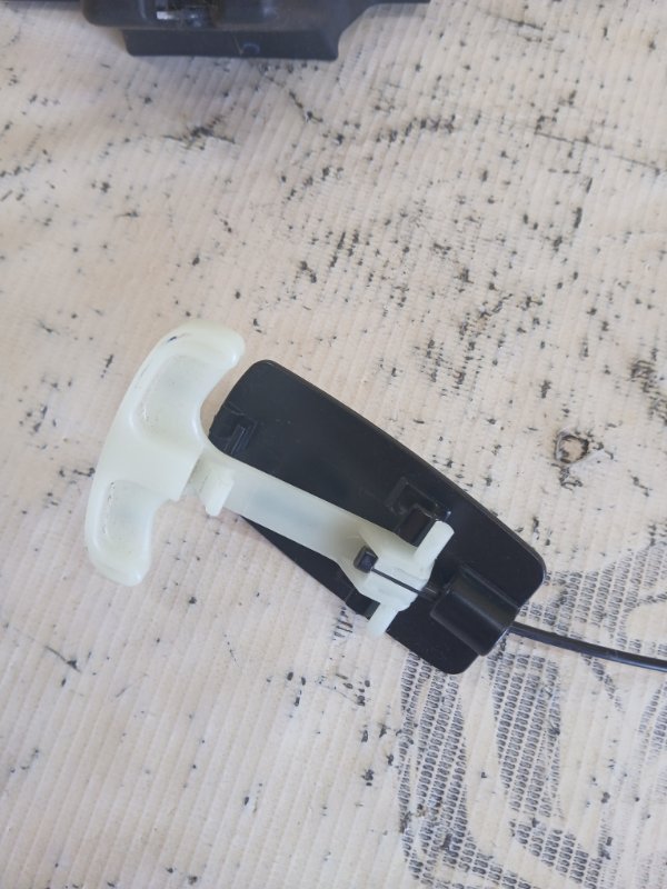 Замок кришки багажника Altima 2019 FWD 2.5 Замок кришки багажника Altima 2019 FWD 2.5