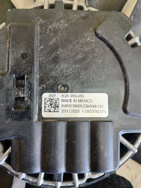 Вентилятор охлаждения радиатора Tiguan 2019 Allspace 2.0 DGUA Вентилятор охлаждения радиатора Tiguan 2019 Allspace 2.0 DGUA