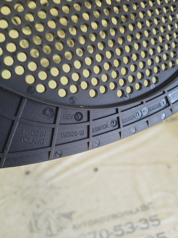 Крышка динамика 530 2018 G30 XB1142M0 Крышка динамика 530 2018 G30 XB1142M0