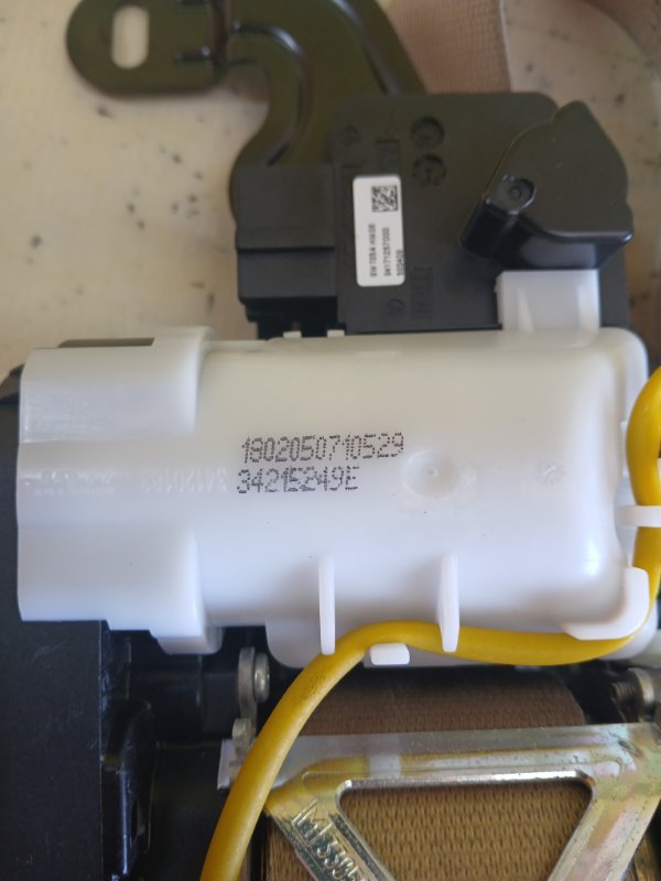 Ремень безопасности передний правый 530 2018 G30 XB1142M0 Ремень безопасности передний правый 530 2018 G30 XB1142M0