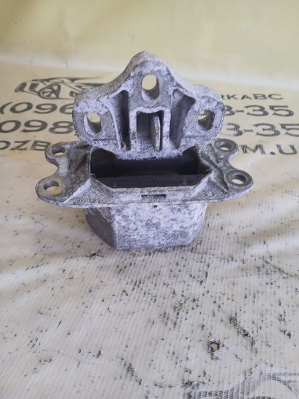 Подушка двигателя передняя левая X1 2020 F48 B46A20O1 Подушка двигателя передняя левая X1 2020 F48 B46A20O1