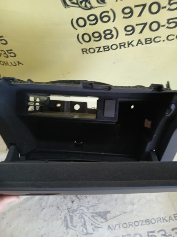 Бардачек Audi Q3 83A 2.0 CZRA Бардачек Audi Q3 83A 2.0 CZRA