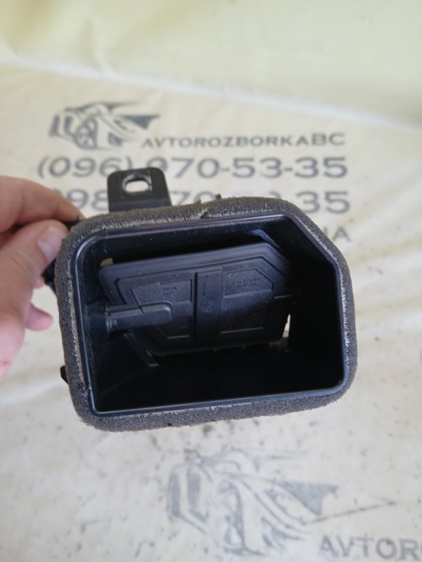 Воздуховод передний левый Q3 2021 83A 2.0 CZRA