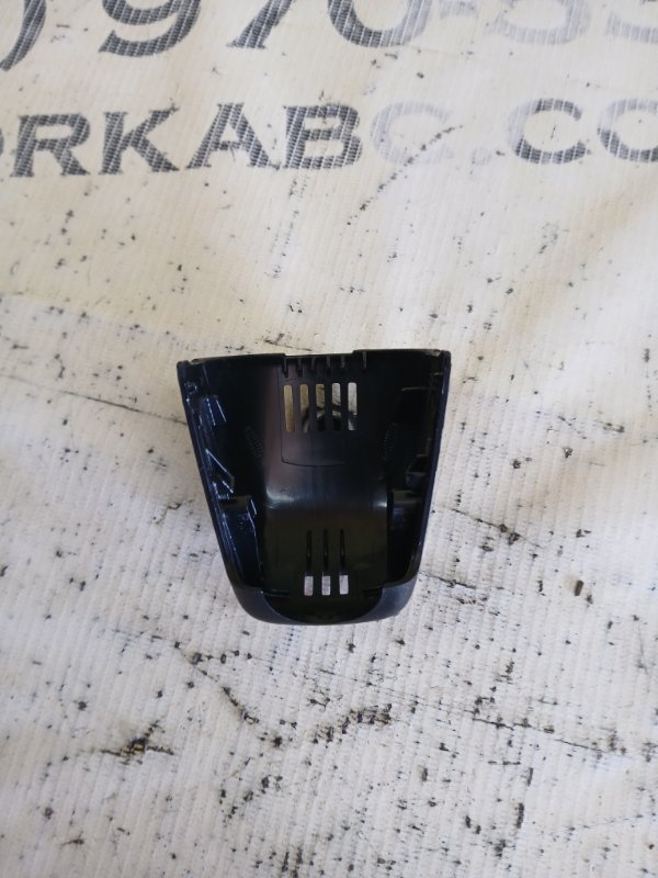 Накладка зеркала салонного Audi Q3 83A 2.0 CZRA Накладка зеркала салонного Audi Q3 83A 2.0 CZRA