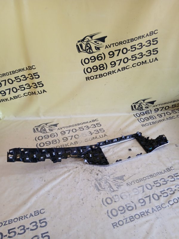 Декоративная накладка торпедо Q3 2021 83A 2.0 CZRA Декоративная накладка торпедо Q3 2021 83A 2.0 CZRA