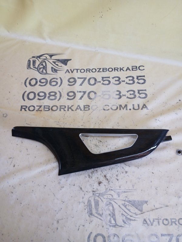 Запчасть накладка двери передняя правая Audi Q8 2019 3.0 DCBD 4M8 867 440 H RQ8 Б/У Накладка двери передняя правая Audi Q8 2019 3.0 DCBD 4M8 867 440 H RQ8 Б/У