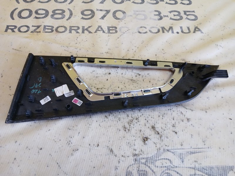 Накладка двери задняя левая Audi Q8 3.0 DCBD Накладка двери задняя левая Audi Q8 3.0 DCBD