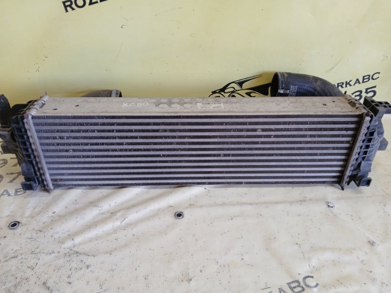Радиатор интеркуллера XC90 2016 t27 Радиатор интеркуллера XC90 2016 t27