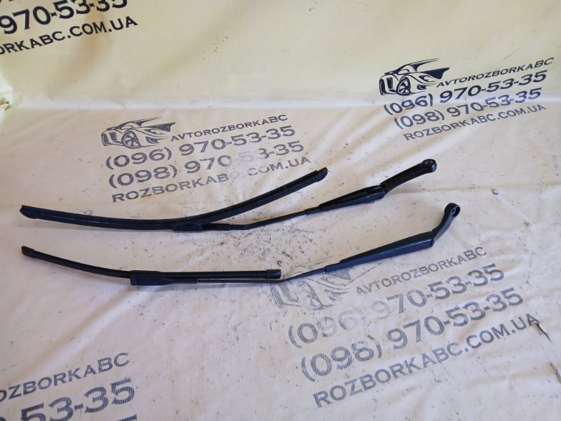 Запчасть дворники передние Audi Q3 2021 83A 2.0 CZRA 83B955408A Б/У Дворники передние Audi Q3 2021 83A 2.0 CZRA 83B955408A Б/У