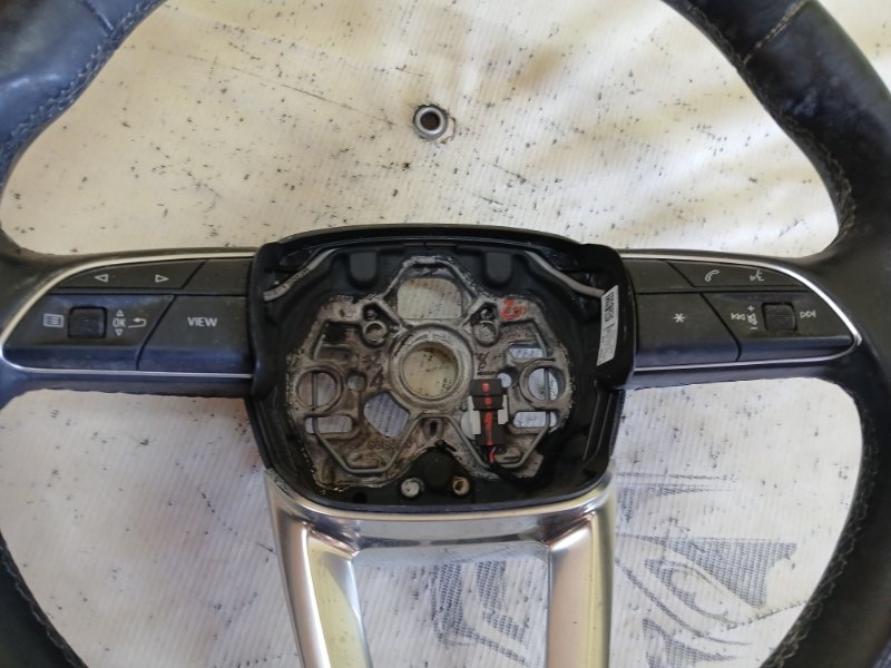 Руль Q3 2021 83A 2.0 CZRA Руль Q3 2021 83A 2.0 CZRA