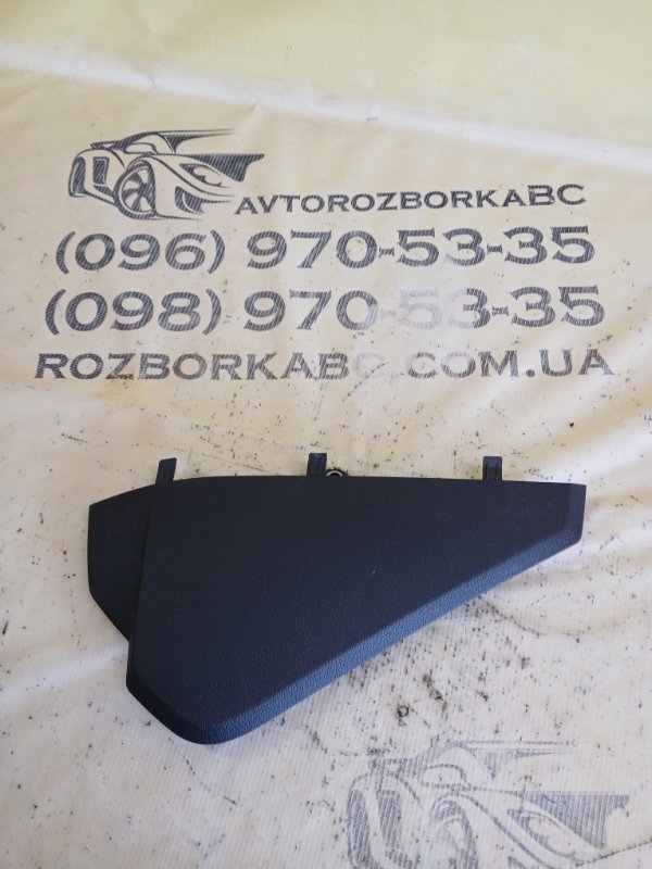 Запчасть накладка на торпедо передняя правая Audi Q3 2021 83A 2.0 CZRA 83A857086 Б/У Накладка на торпедо передняя правая Audi Q3 2021 83A 2.0 CZRA 83A857086 Б/У