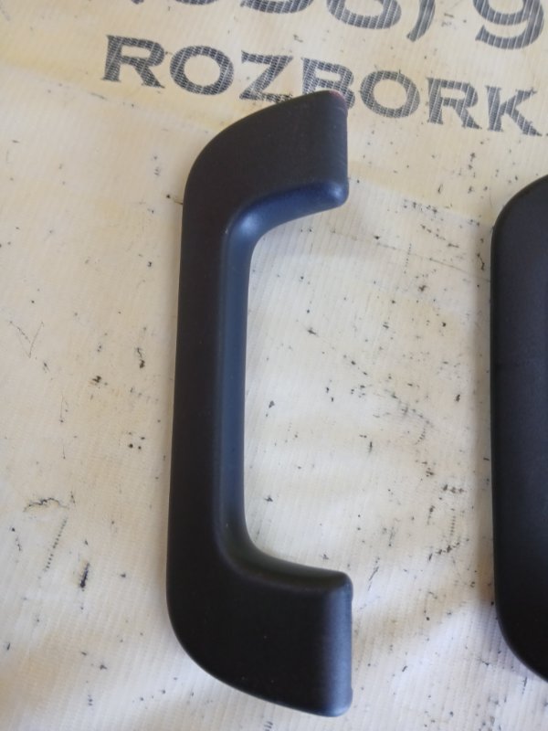 Ручка потолка Q3 2021 83A 2.0 CZRA Ручка потолка Q3 2021 83A 2.0 CZRA