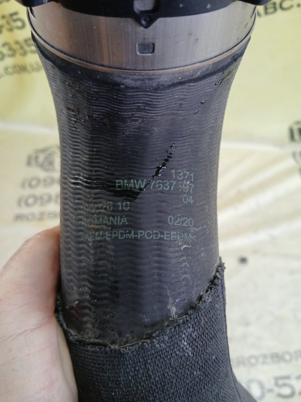 Патрубок интеркулера левый X1 2020 F48 B46A20O1 Патрубок интеркулера левый X1 2020 F48 B46A20O1