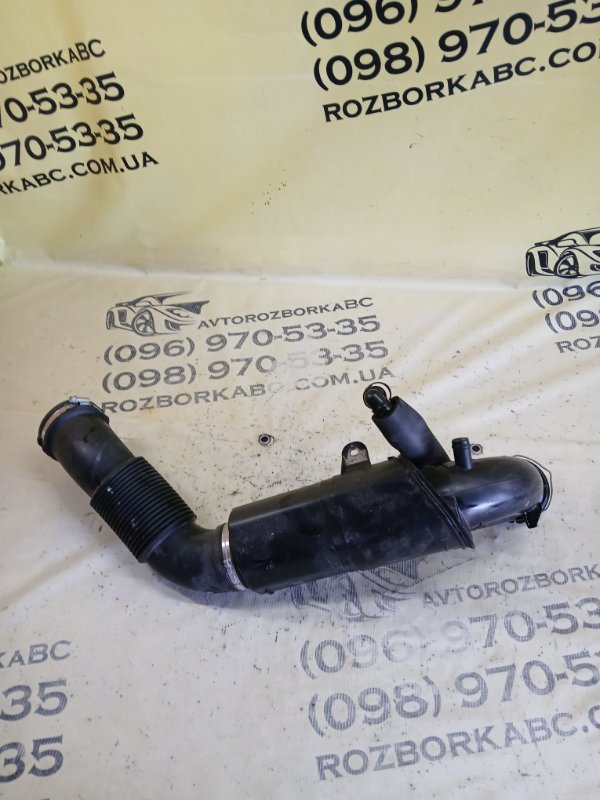 Запчасть патрубок BMW X1 2020 F48 B46A20O1 13717619268 Б/У Патрубок BMW X1 2020 F48 B46A20O1 13717619268 Б/У