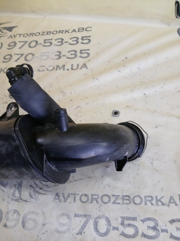 Патрубок BMW X1 F48 B46A20O1 Патрубок BMW X1 F48 B46A20O1