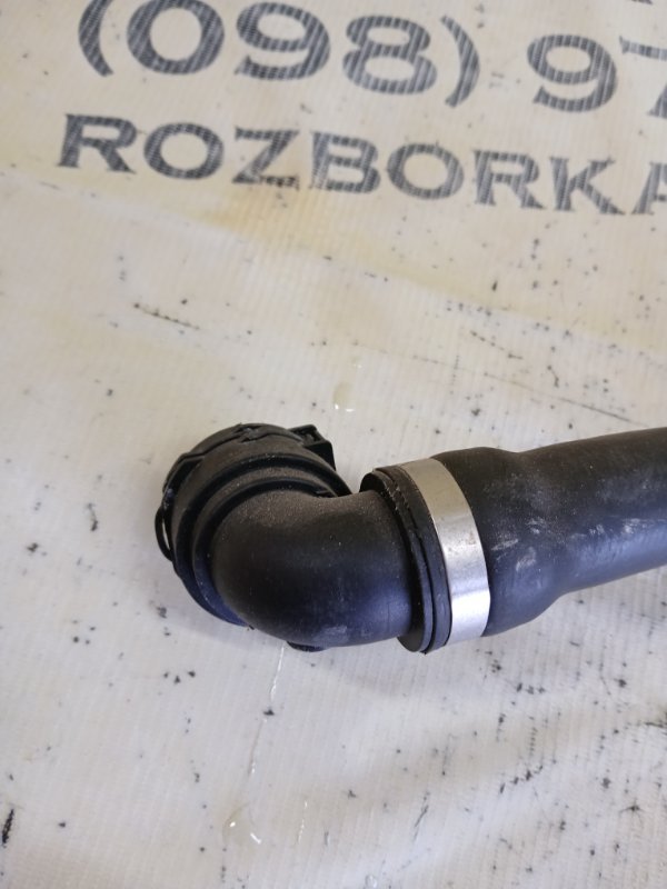 Патрубок радиатора BMW X1 F48 B46A20O1 Патрубок радиатора BMW X1 F48 B46A20O1