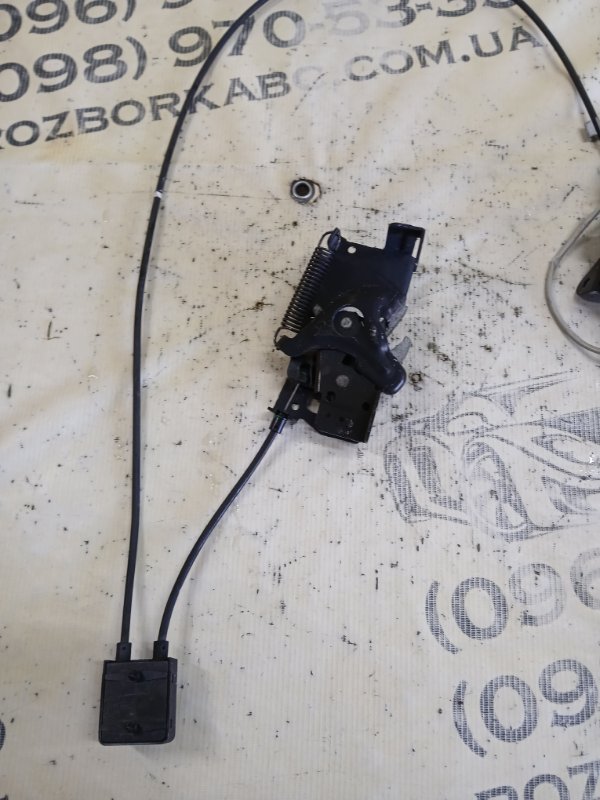 Трос капота BMW X1 F48 B46A20O1 Трос капота BMW X1 F48 B46A20O1