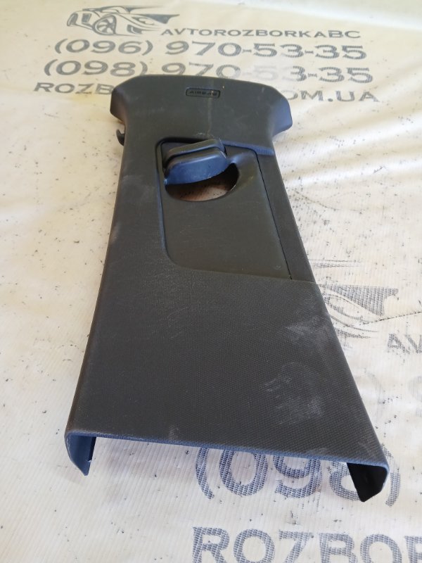 Накладка стойки левая Q3 2021 83A 2.0 CZRA Накладка стойки левая Q3 2021 83A 2.0 CZRA