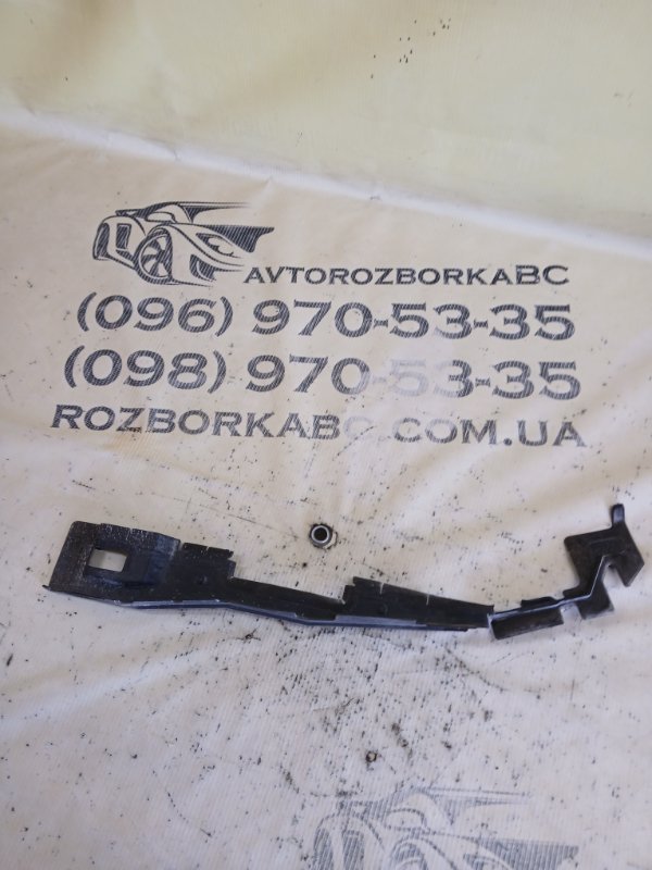 Запчасть дефлектор радиатора передний левый Audi Q3 2021 83A 2.0 CZRA 83A121331H Б/У Дефлектор радиатора передний левый Audi Q3 2021 83A 2.0 CZRA 83A121331H Б/У