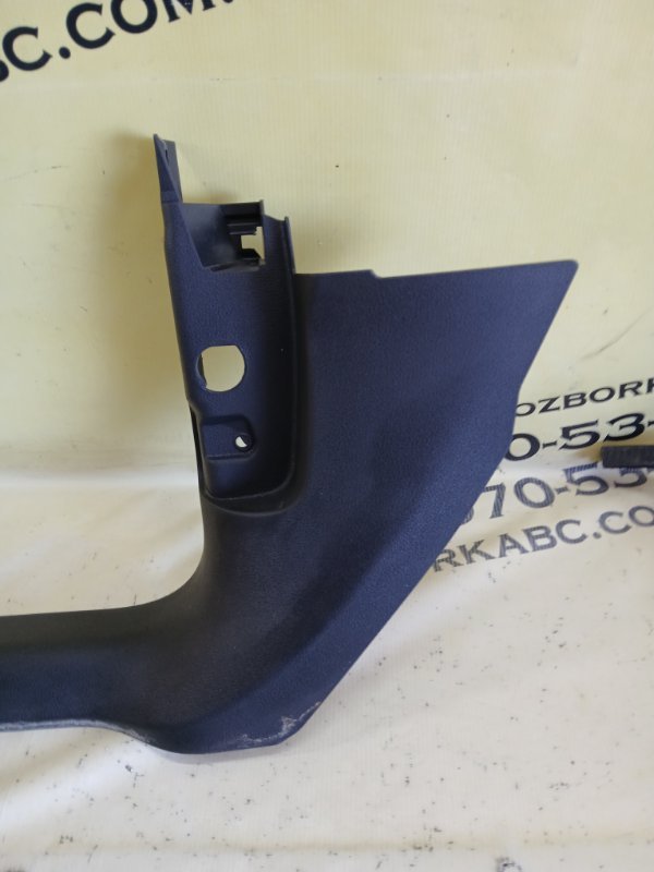 Накладка порога салона передняя левая Q3 2021 83A 2.0 CZRA Накладка порога салона передняя левая Q3 2021 83A 2.0 CZRA