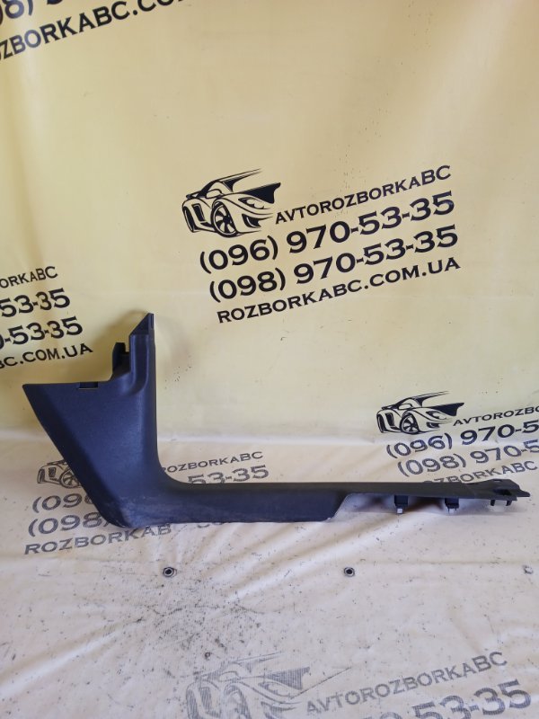 Запчасть накладка порога салона передняя правая Audi Q3 2021 83A 2.0 CZRA 83B867272 Б/У Накладка порога салона передняя правая Audi Q3 2021 83A 2.0 CZRA 83B867272 Б/У