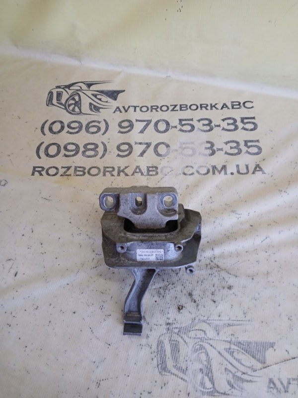 Запчасть подушка двигателя правая Audi Q3 2021 83A 2.0 CZRA 5WA199262P Б/У Подушка двигателя правая Audi Q3 2021 83A 2.0 CZRA 5WA199262P Б/У