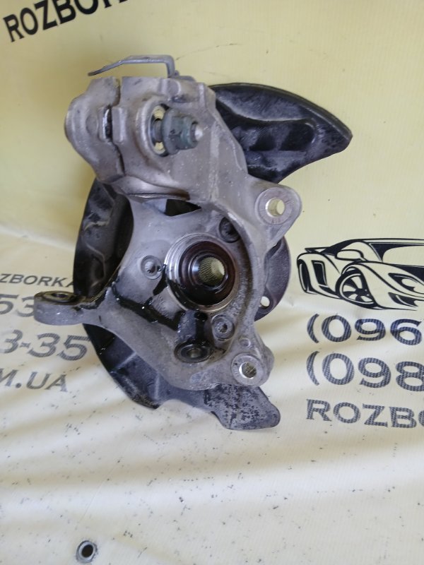 Цапфа передняя левая Audi Q3 83A 2.0 CZRA Цапфа передняя левая Audi Q3 83A 2.0 CZRA