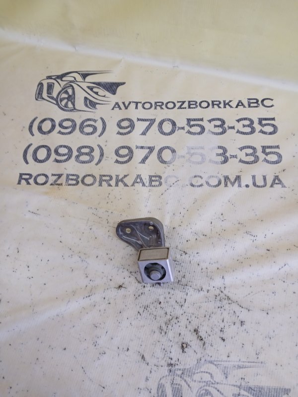 Запчасть кронштейн приемной трубы глушителя BMW 530 2018 G30 XB1142M0 18208683823 Б/У Кронштейн приемной трубы глушителя BMW 530 2018 G30 XB1142M0 18208683823 Б/У