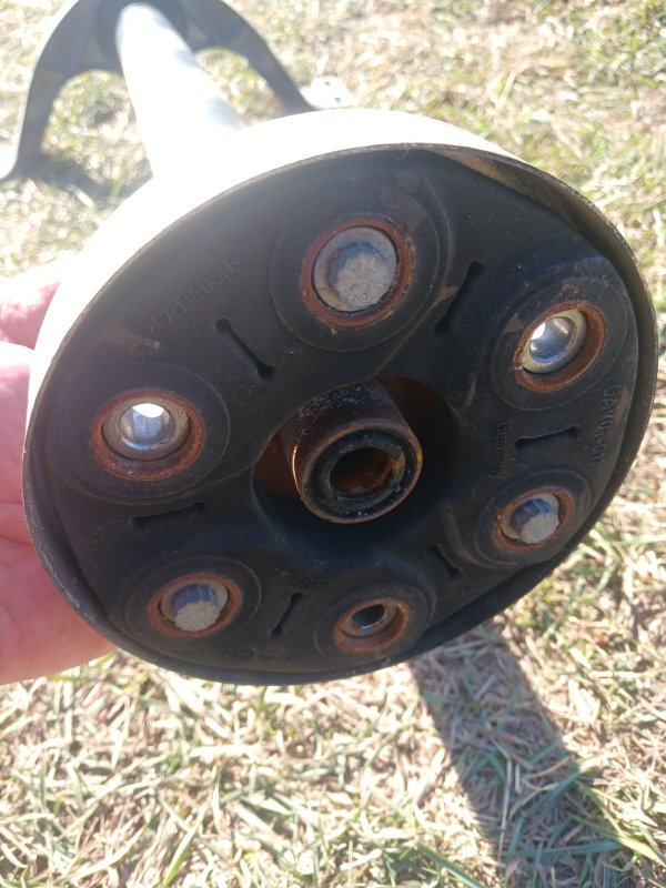 Карданный вал Q3 2021 83A 2.0 CZRA Карданный вал Q3 2021 83A 2.0 CZRA