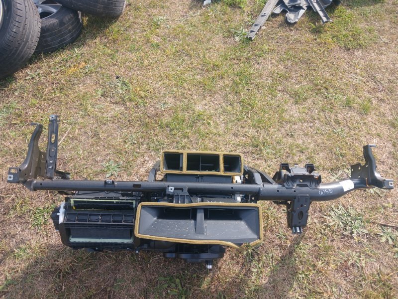 Запчасть печка в зборе Audi Q3 2021 83A 2.0 CZRA 5WB816001B Б/У Печка в зборе Audi Q3 2021 83A 2.0 CZRA 5WB816001B Б/У