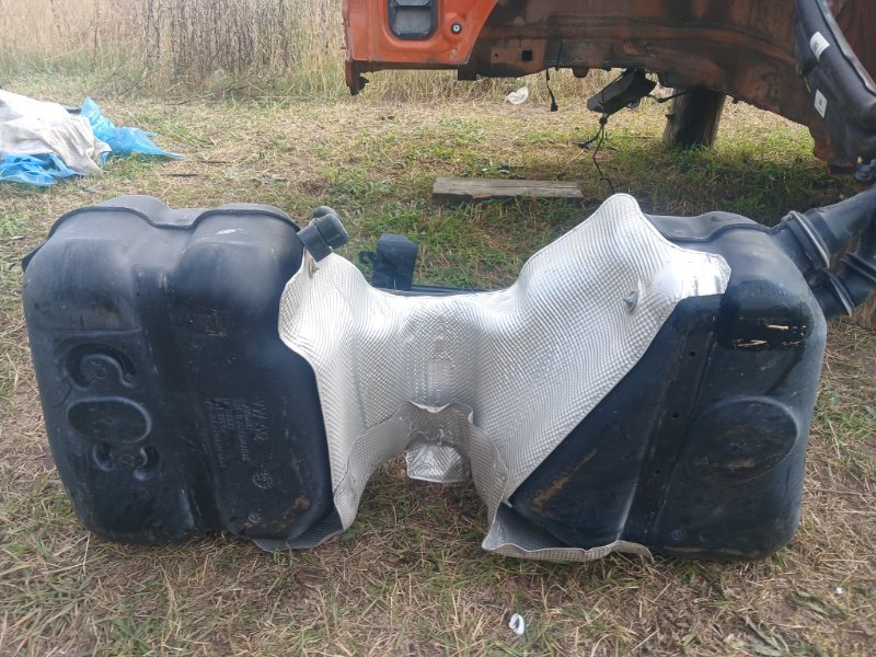 Бак топливный Q3 2021 83A 2.0 CZRA Бак топливный Q3 2021 83A 2.0 CZRA