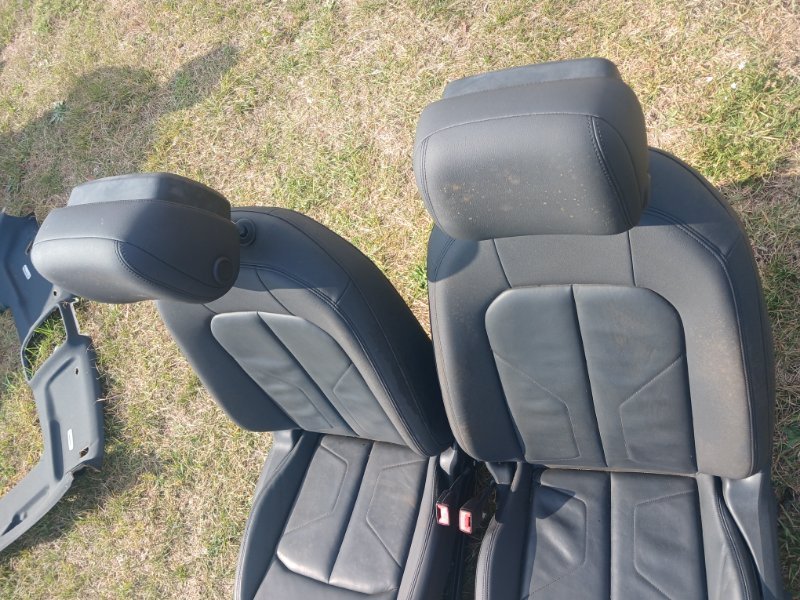 Сиденье переднее Q3 2021 83A 2.0 CZRA Сиденье переднее Q3 2021 83A 2.0 CZRA