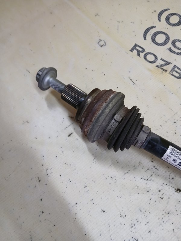 Полуось задний левый Audi Q3 83A 2.0 CZRA