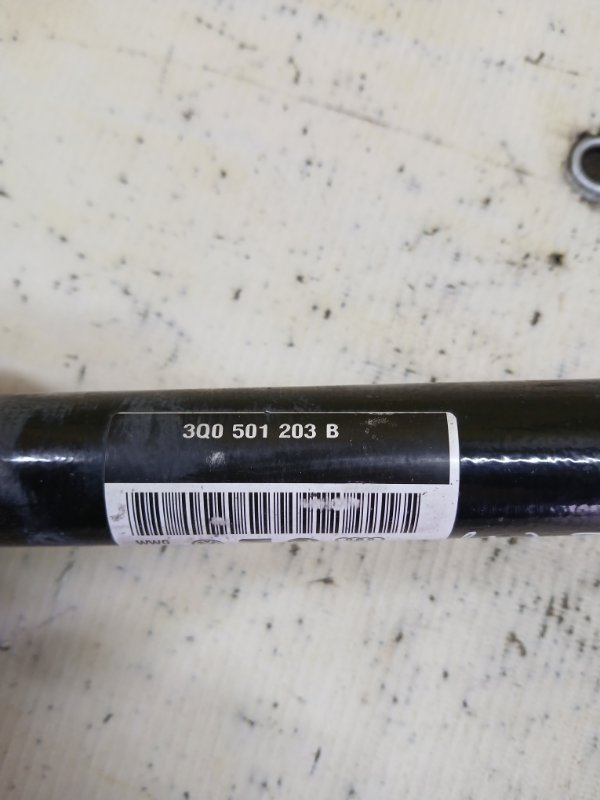 Полуось задний левый Q3 2021 83A 2.0 CZRA