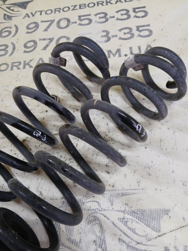 Пружина подвески задняя Q3 2021 83A 2.0 CZRA Пружина подвески задняя Q3 2021 83A 2.0 CZRA